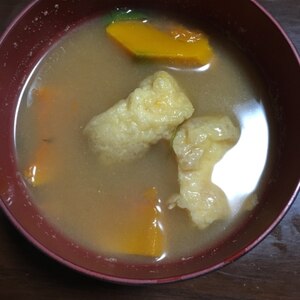 かぼちゃと油揚げ、ねぎの味噌汁